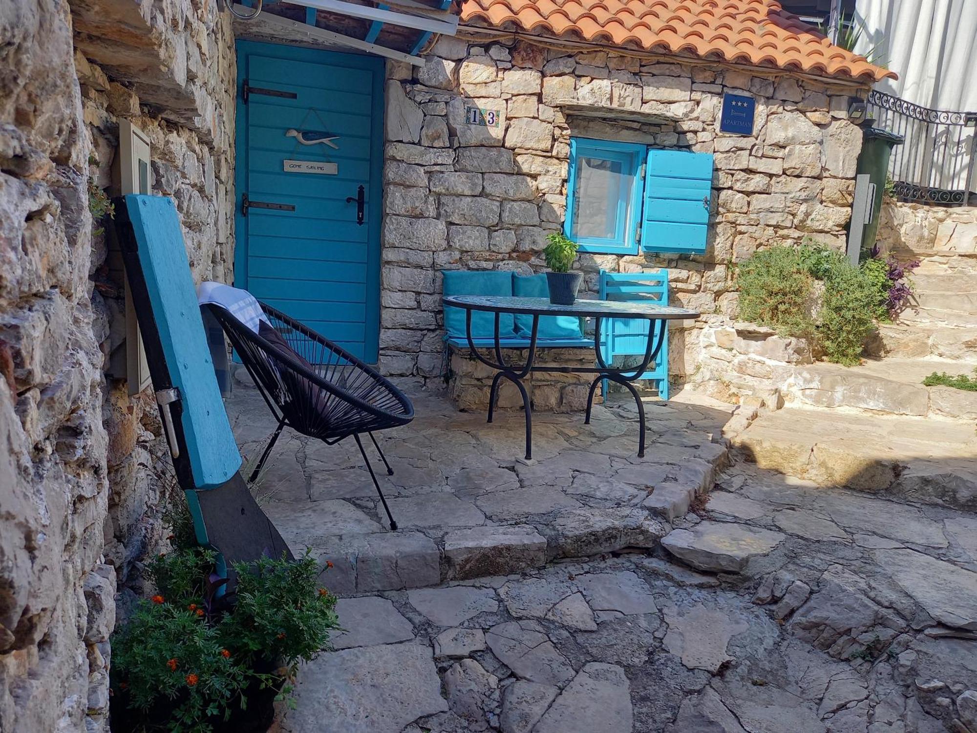 Vacation House Sara&Noa Maslinica Exterior photo